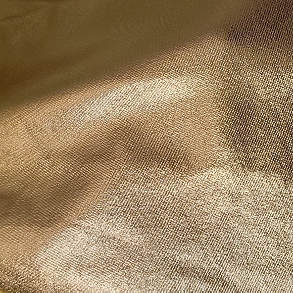 Urban Coco Shiny Gold Flare pleated mini skate skirt. Size M - Picture 5 of 8